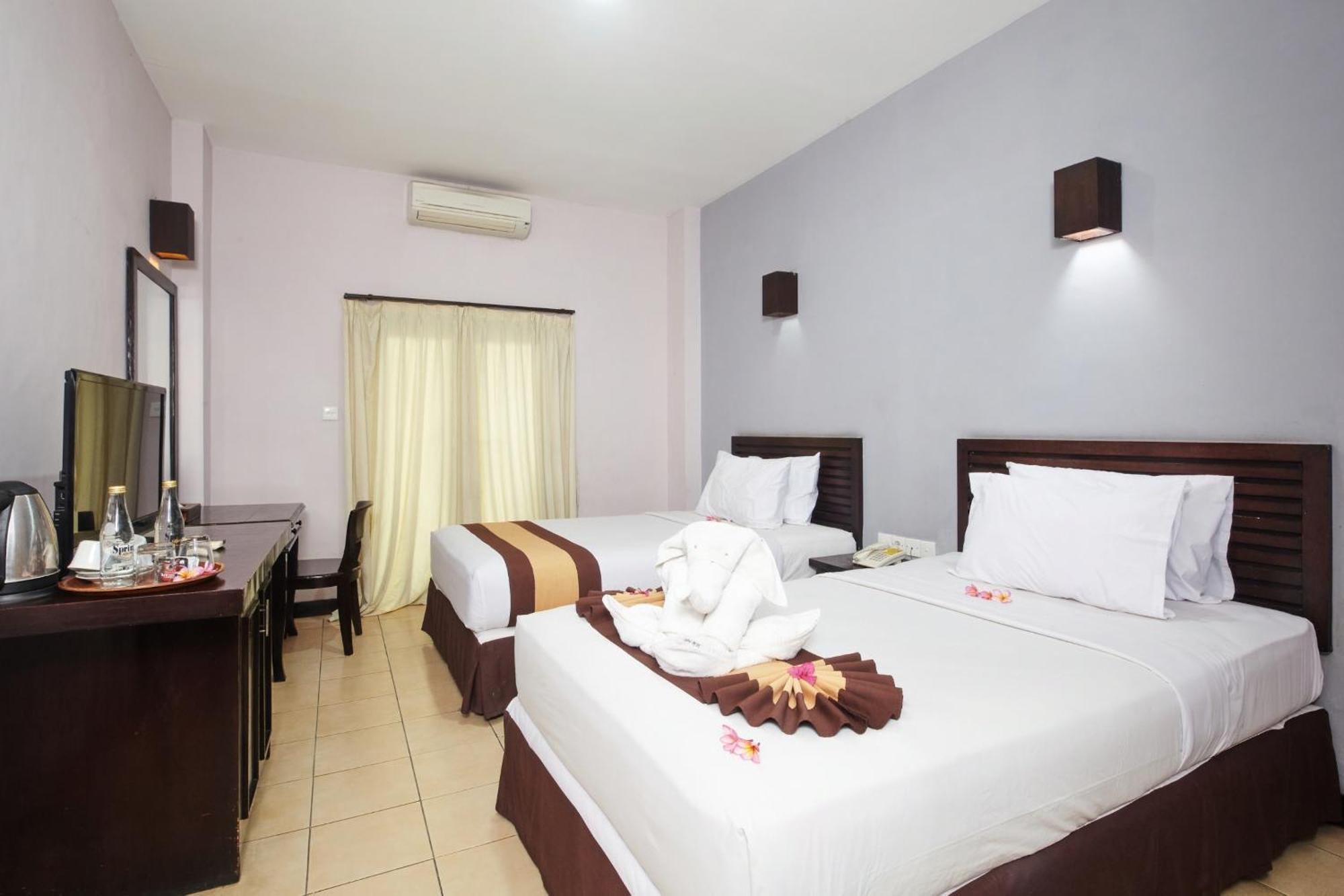 Grand Santhi Hotel Denpasar  Exterior photo